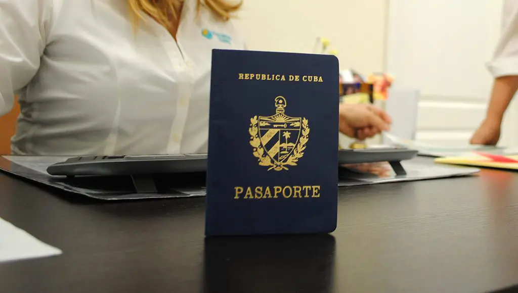 Gobierno cubano informa que se mantiene moratoria para cubanos residentes permanentes que se encuentren en el extranjero con pasaporte vencido o sin prorrogar