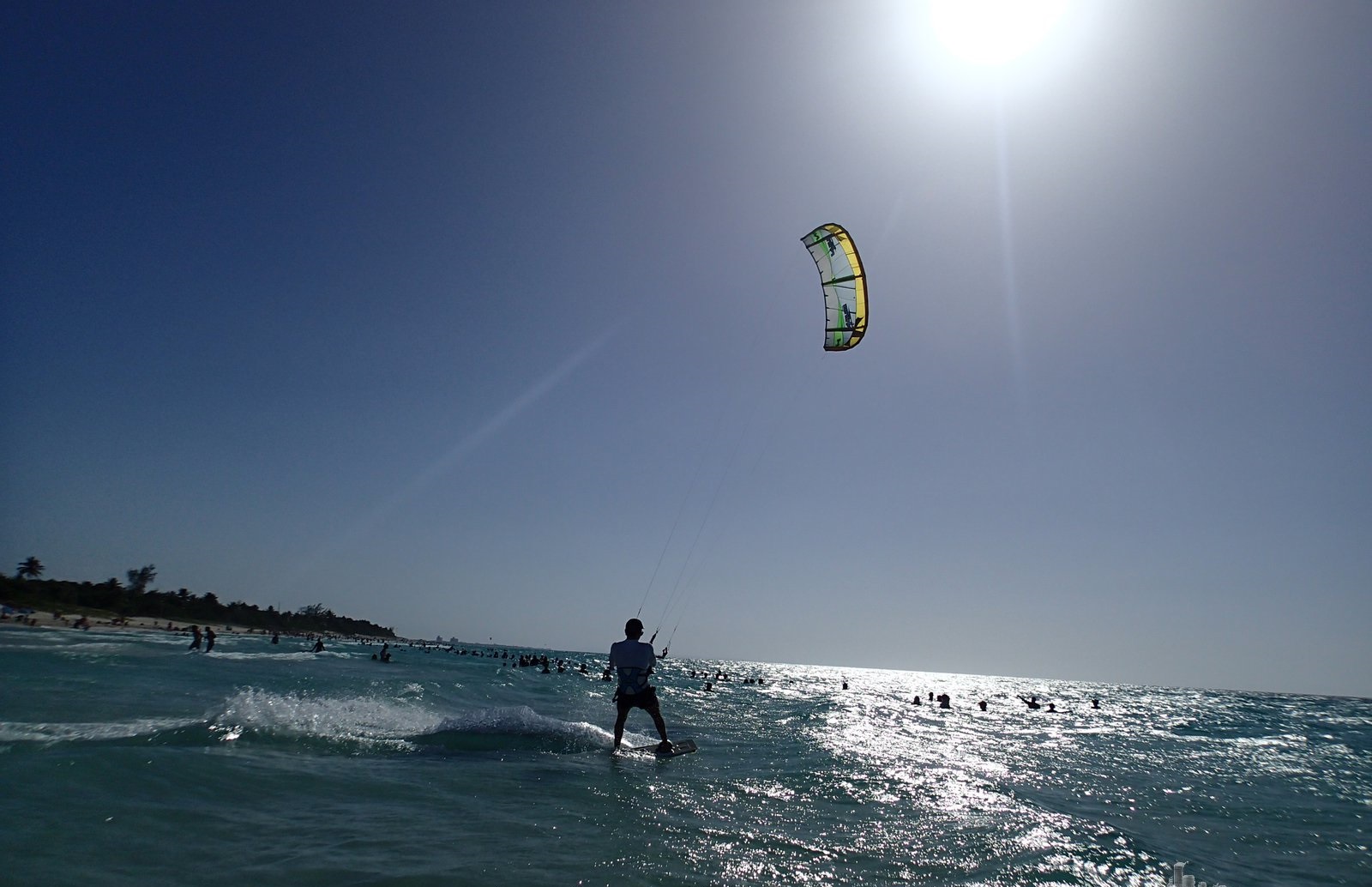 Kitesurf, el deporte prohibido por el Gobierno para los cubanos en Varadero