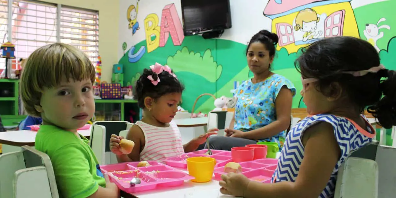 Guarderías privadas en Cuba, el negocio que se abre paso para los padres con bolsillos que se lo permitan