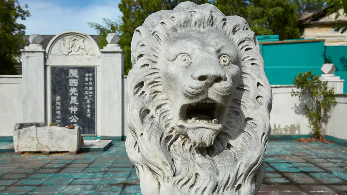 El Cementerio Chino de La Habana se cae a pedazos como todo lo que lo rodea