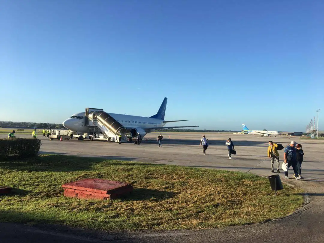 Llegan al Aeropuerto José Martí de La Habana los dos primeros vuelos comerciales procedentes de Miami después de más de 7 meses de cierre