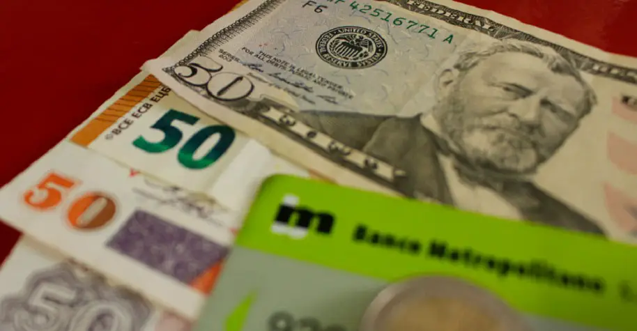 ¿Cómo transferir dinero a la tarjeta bancaria con respaldo en Moneda Libremente Convertible en Cuba?