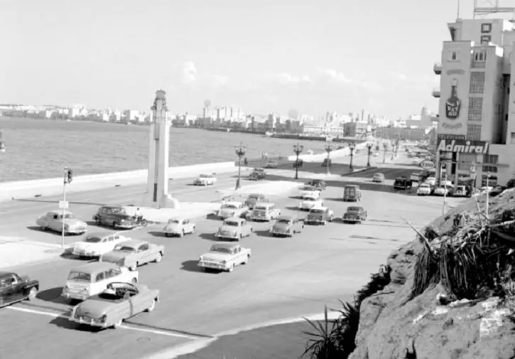 Así era el desaparecido obelisco de 23 y Malecón