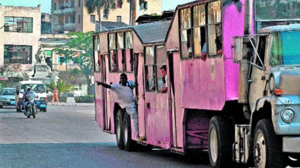 ¿Volverán los camellos a Cuba en medio de la pandemia y la nueva escasez de combustible?